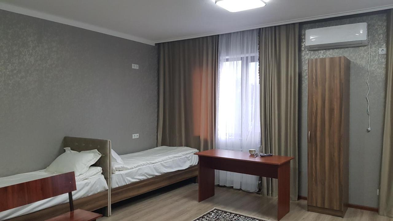 Nomad Hotel Bishkek Halal Eksteriør bilde