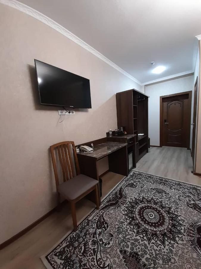 Nomad Hotel Bishkek Halal Eksteriør bilde